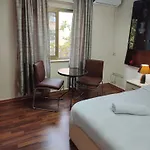 Lb Center Apartament Tirana